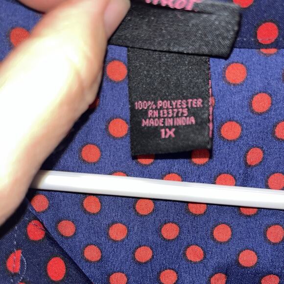 Blouse Top Women’s 1x Navy Red Polka Dot Pleats Preppy Flowy Colorful Capsule - Picture 5 of 14